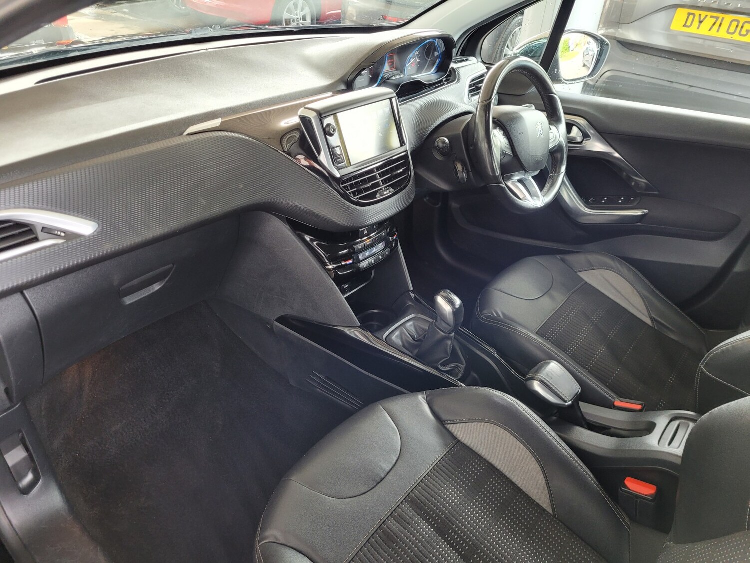 Used Peugeot 2008 2015 for sale - 78198007: Photo 15