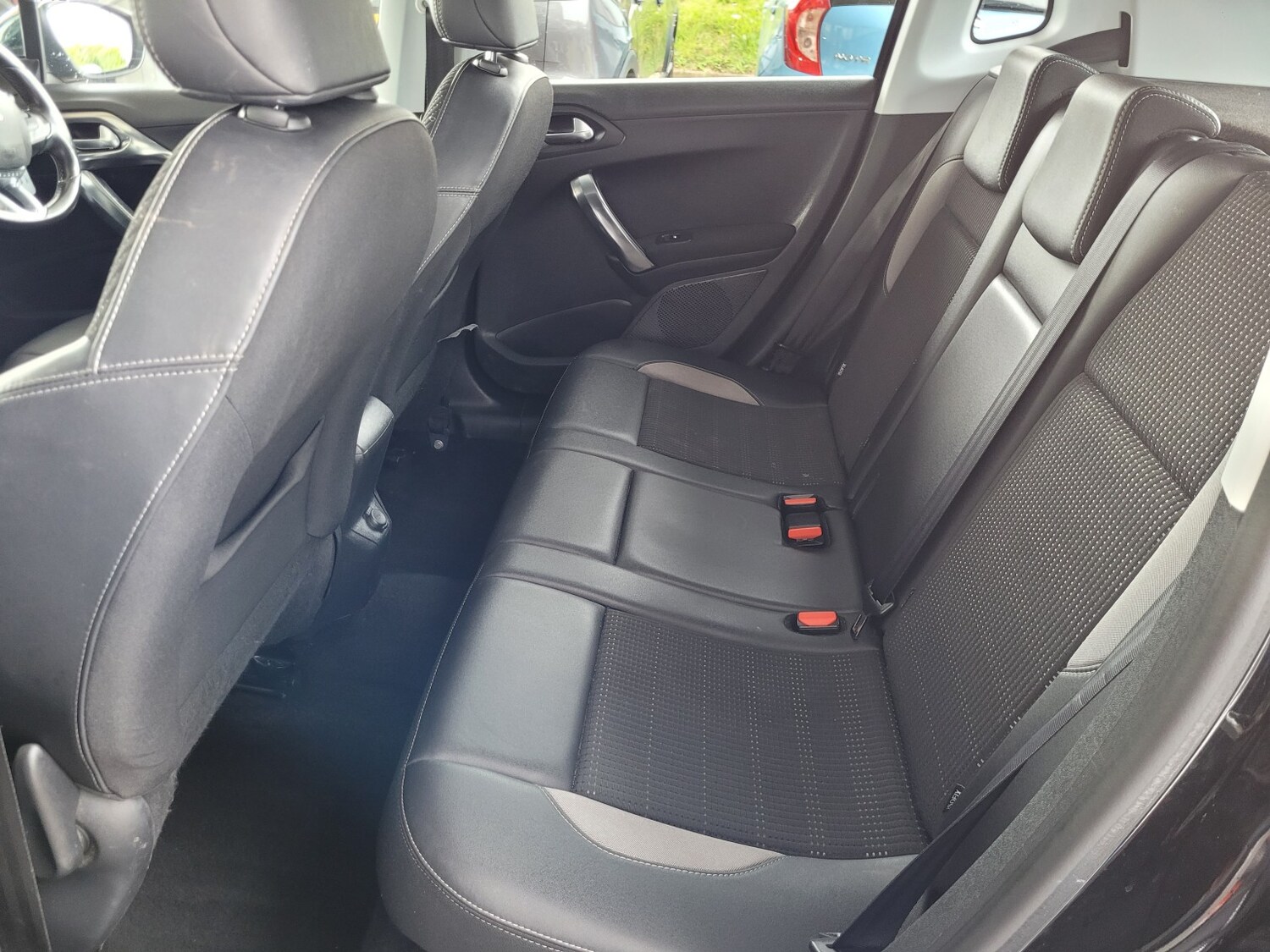 Used Peugeot 2008 2015 for sale - 78198007: Photo 18