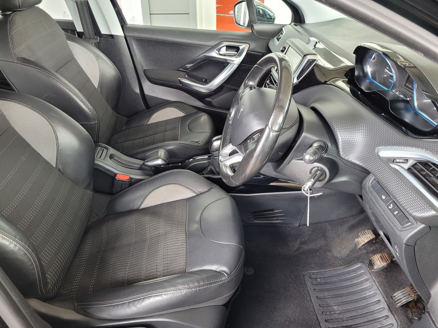 Used Peugeot 2008 2015 for sale - 78198007: Photo 9