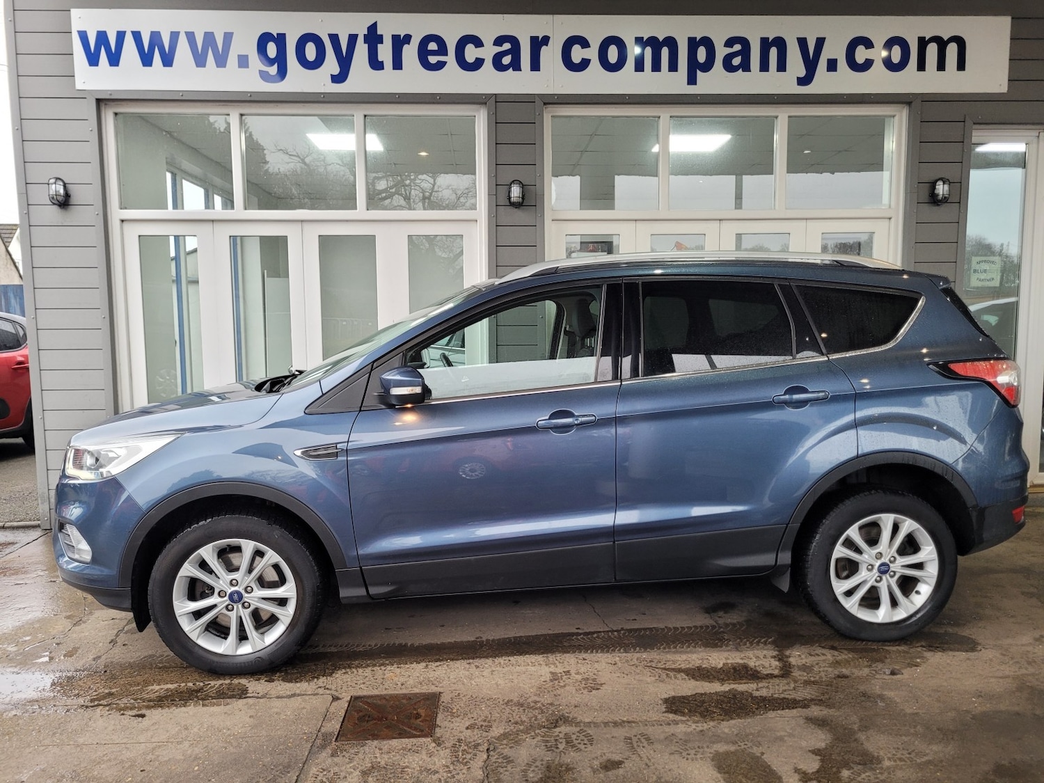 Used Ford Kuga 2018 for sale - 77453040: Photo 2