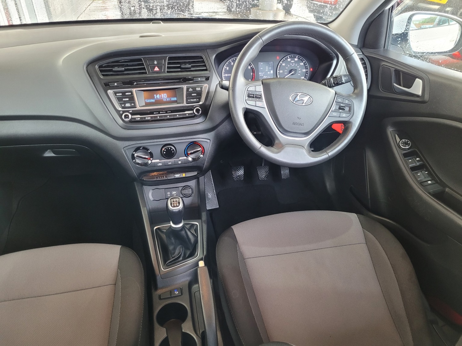 Used Hyundai i20 2017 for sale - 77201152: Photo 12
