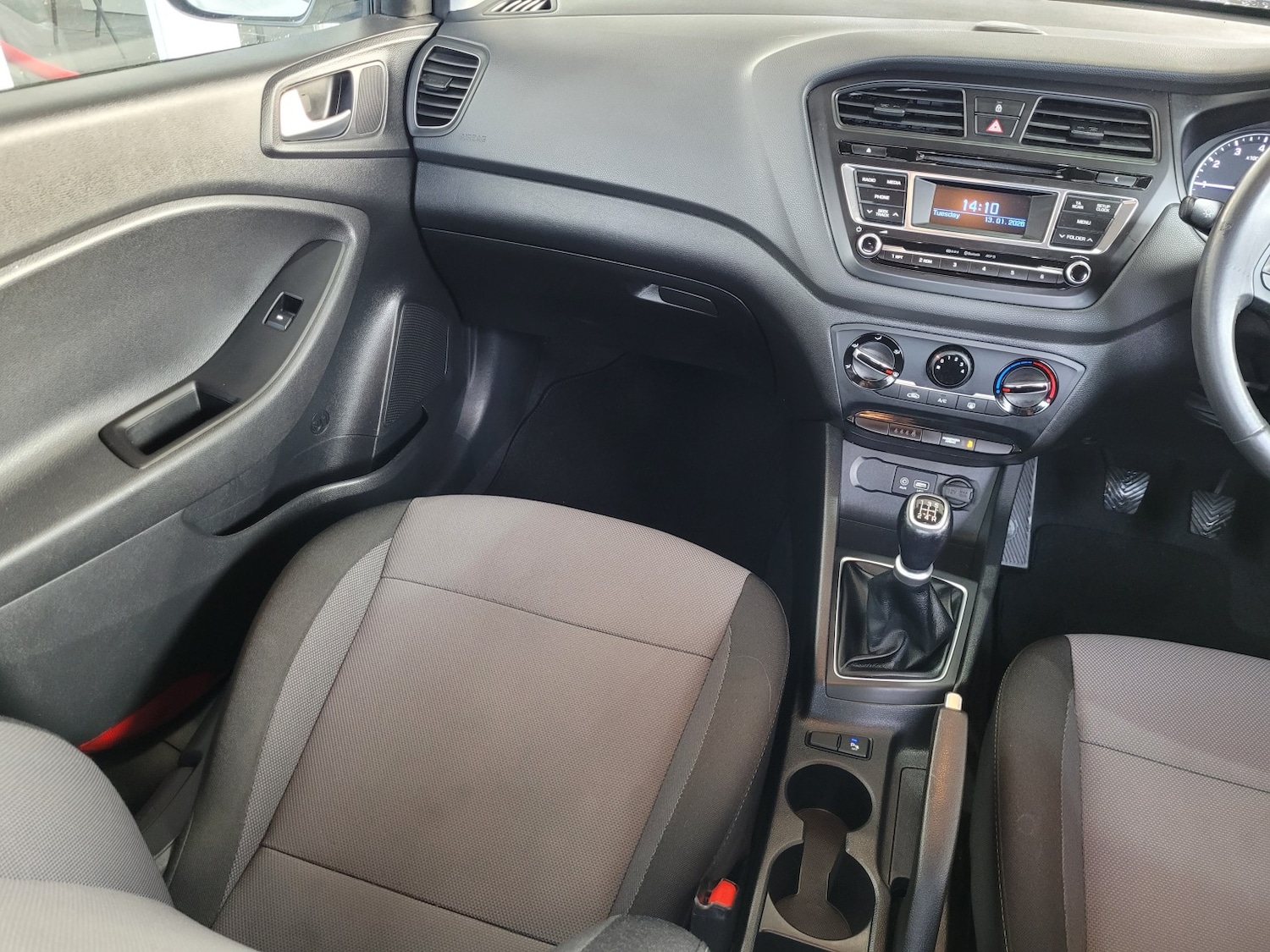 Used Hyundai i20 2017 for sale - 77201152: Photo 14
