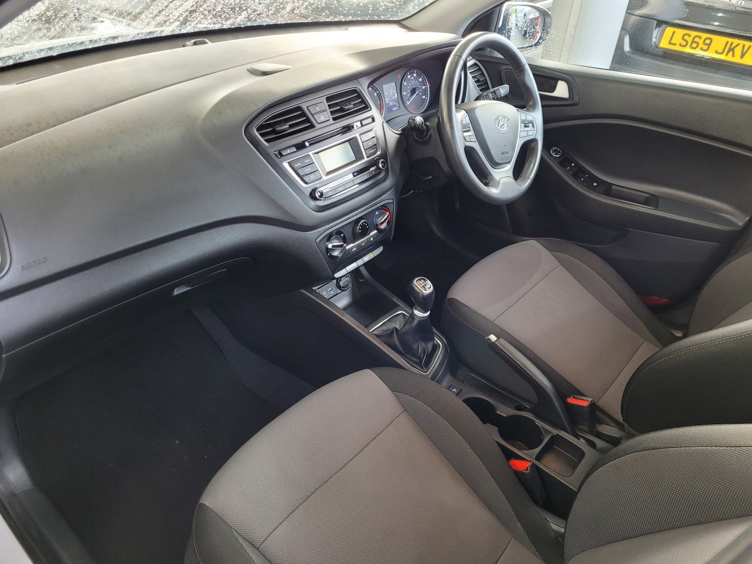 Used Hyundai i20 2017 for sale - 77201152: Photo 16