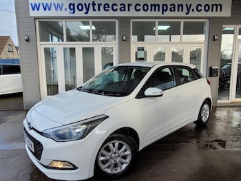 Used Hyundai i20 2017 for sale - 77201152: Photo