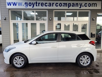 Used Hyundai i20 2017 for sale - 77201152: Photo