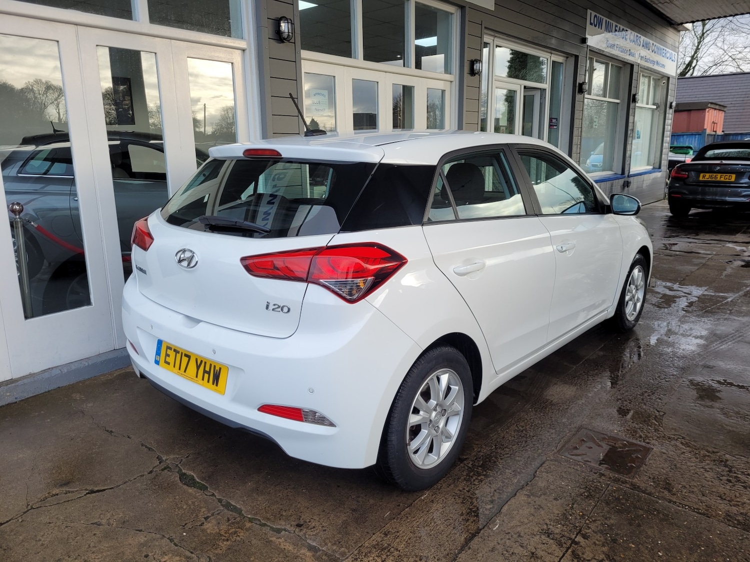 Used Hyundai i20 2017 for sale - 77201152: Photo 5