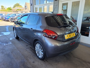 Used Peugeot 208 2019 for sale - 78427509: Photo