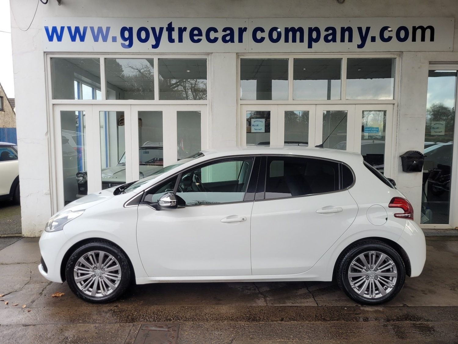 Used Peugeot 208 2018 for sale - 76817500: Photo 2