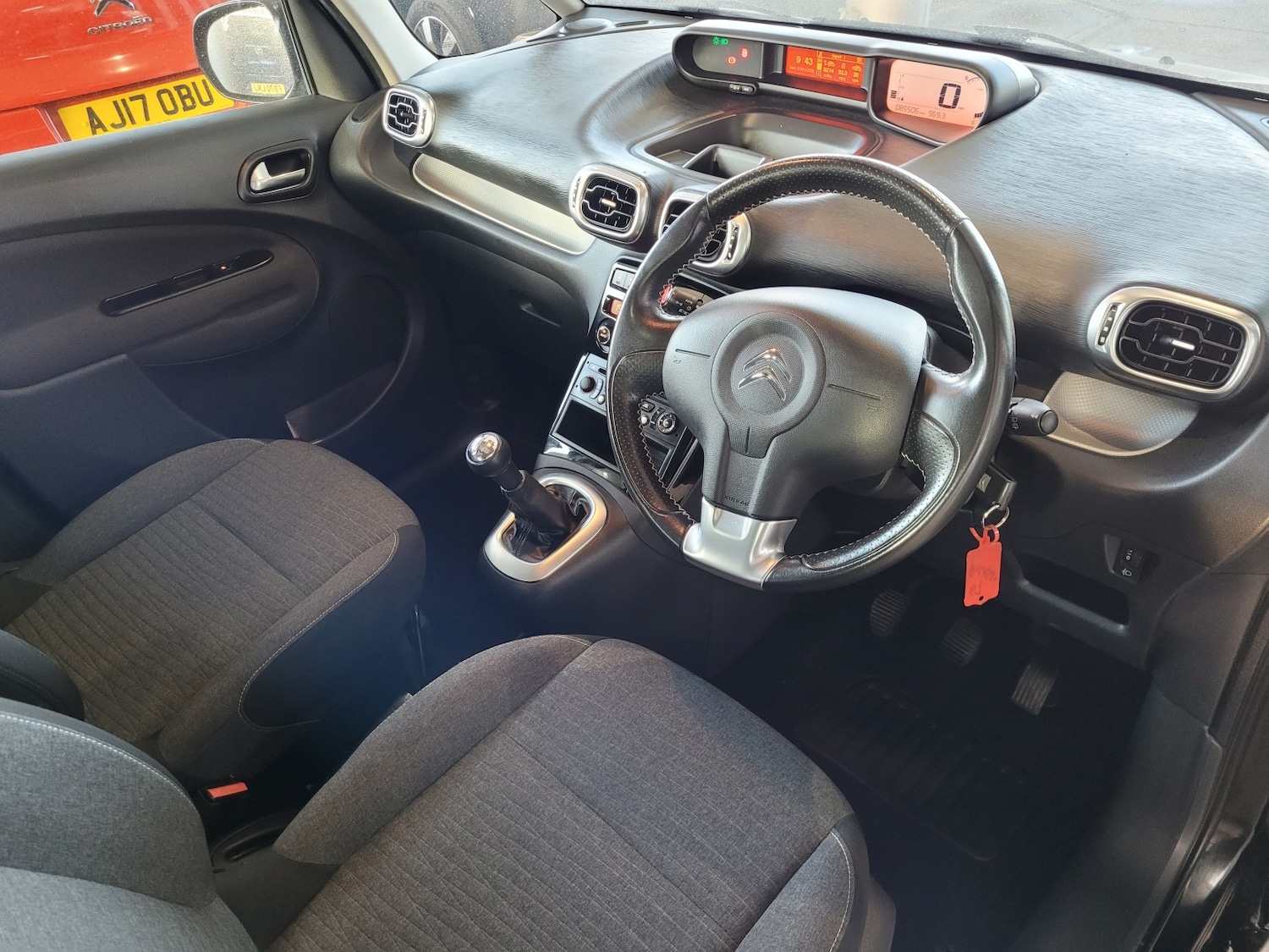 Used Citroen C3 Picasso 2017 for sale - 78004431: Photo 11