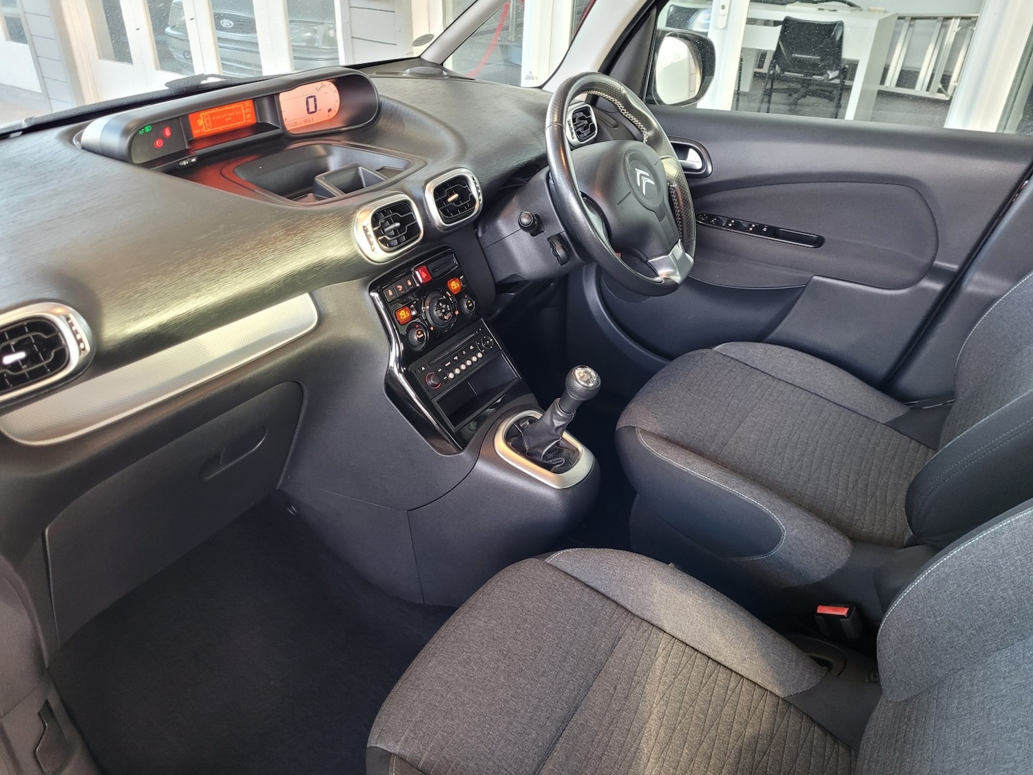 Used Citroen C3 Picasso 2017 for sale - 78004431: Photo 16