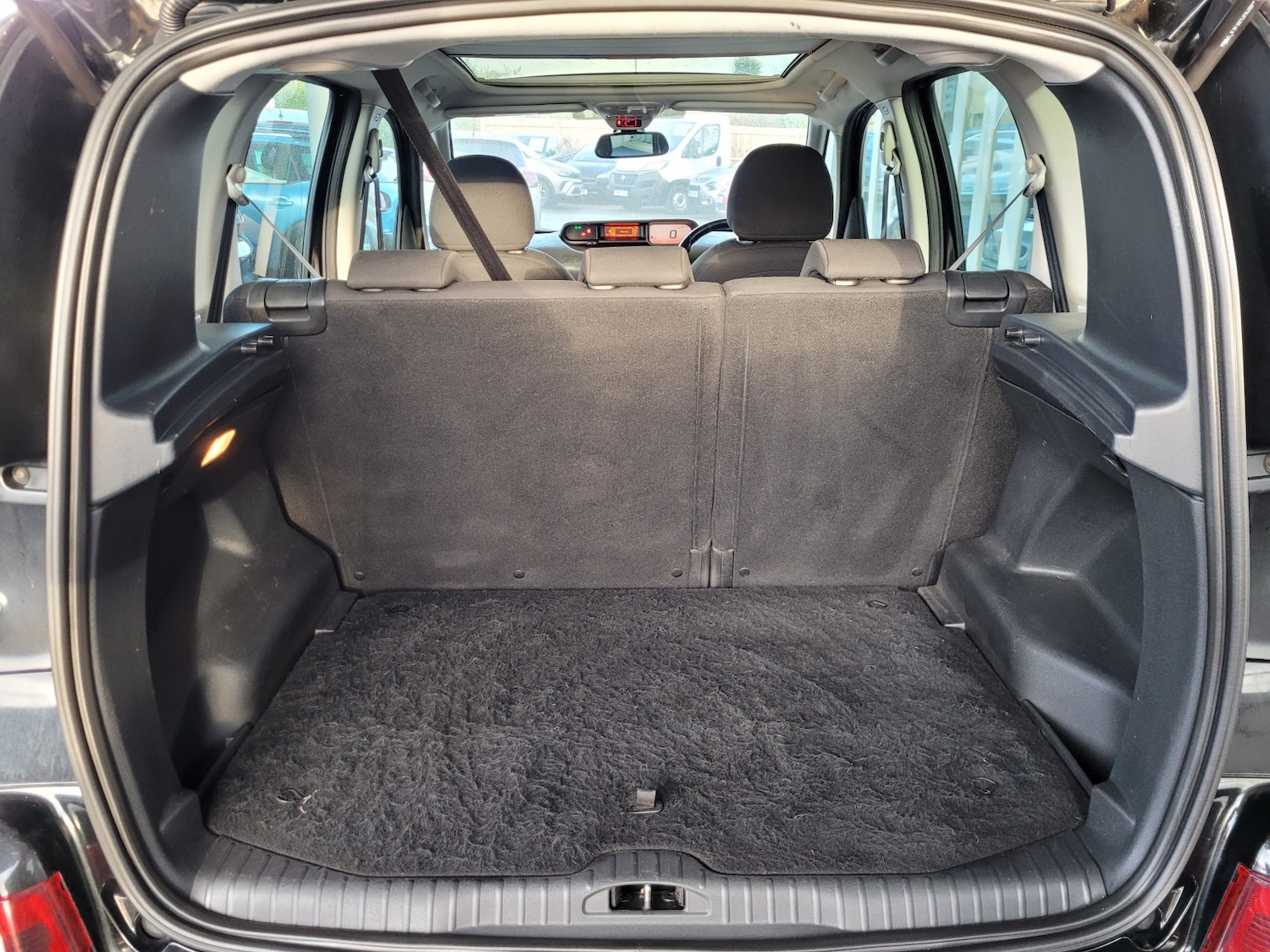 Used Citroen C3 Picasso 2017 for sale - 78004431: Photo 19