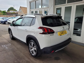 Used Peugeot 2008 2018 for sale - 76225214: Photo