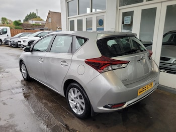 Used Toyota Auris 2015 for sale - 76547843: Photo