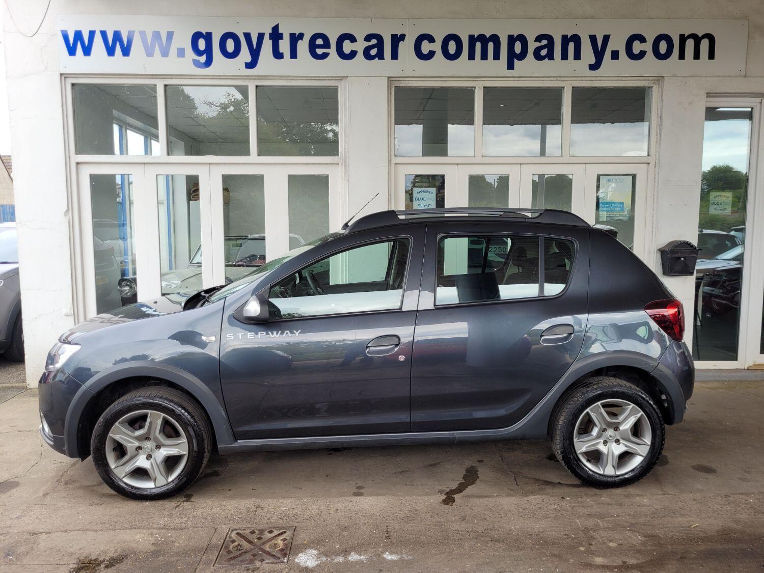Used Dacia Sandero Stepway 2020 for sale - 76082674: Photo 2