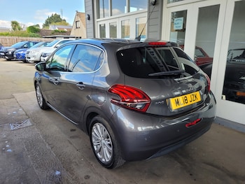 Used Peugeot 208 2018 for sale - 78427528: Photo