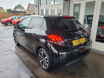 Used Peugeot 208 2018 for sale - 77622442: Photo
