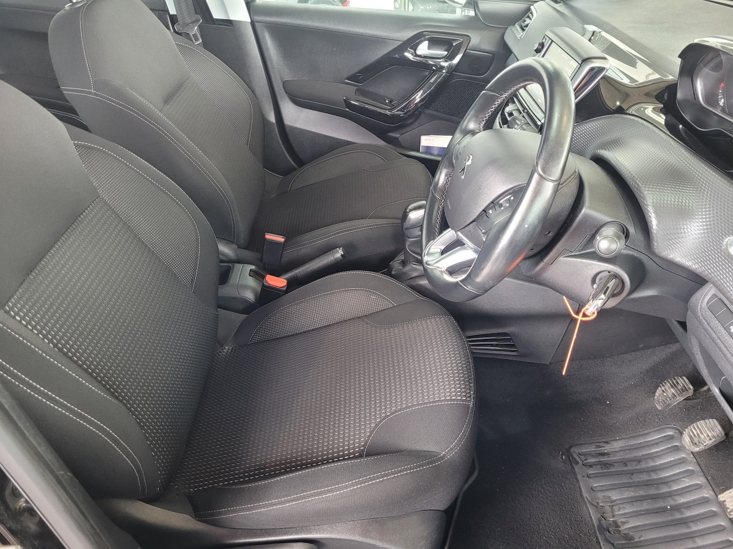 Used Peugeot 208 2018 for sale - 77622442: Photo 9