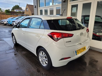 Used Hyundai i20 2017 for sale - 78427464: Photo