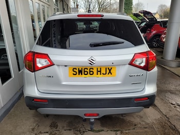 Used Suzuki Vitara 2016 for sale - 76571269: Photo