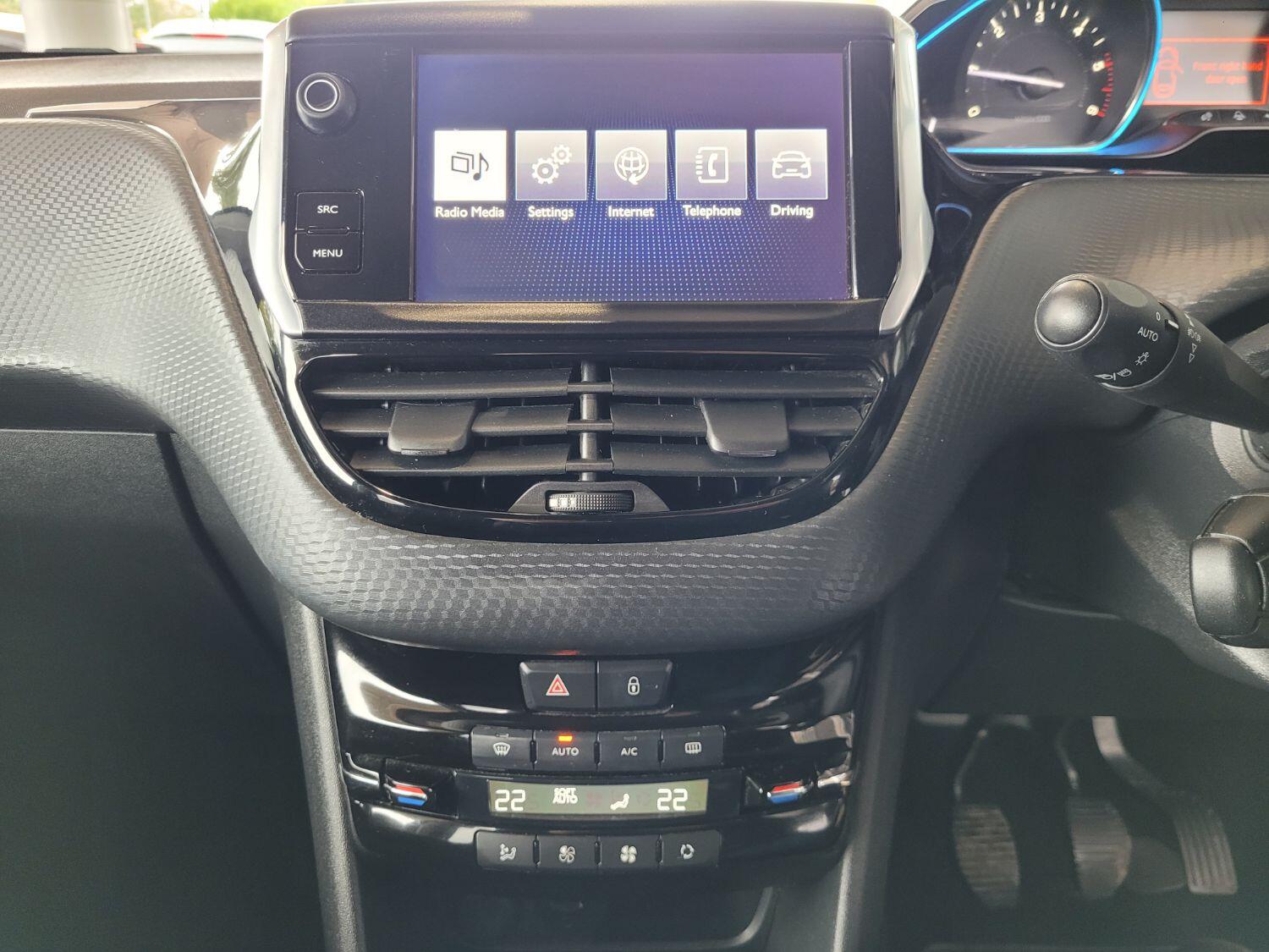 Used Peugeot 2008 2016 for sale - 76396990: Photo 17