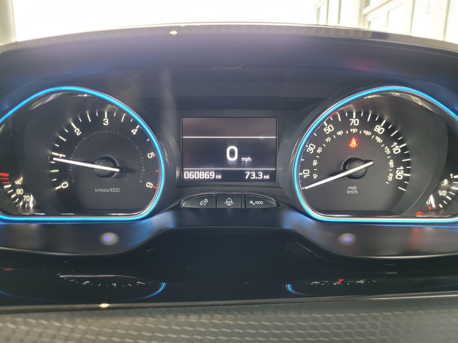 Used Peugeot 2008 2016 for sale - 76396990: Photo 18