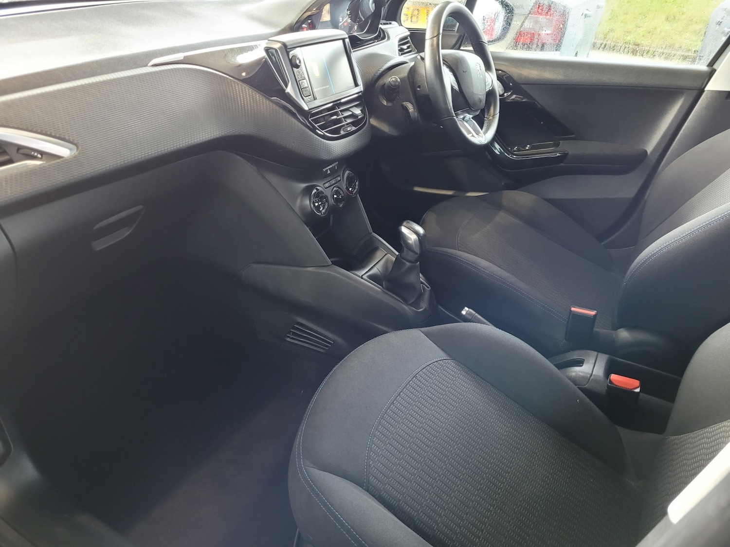 Used Peugeot 208 2019 for sale - 77694229: Photo 15
