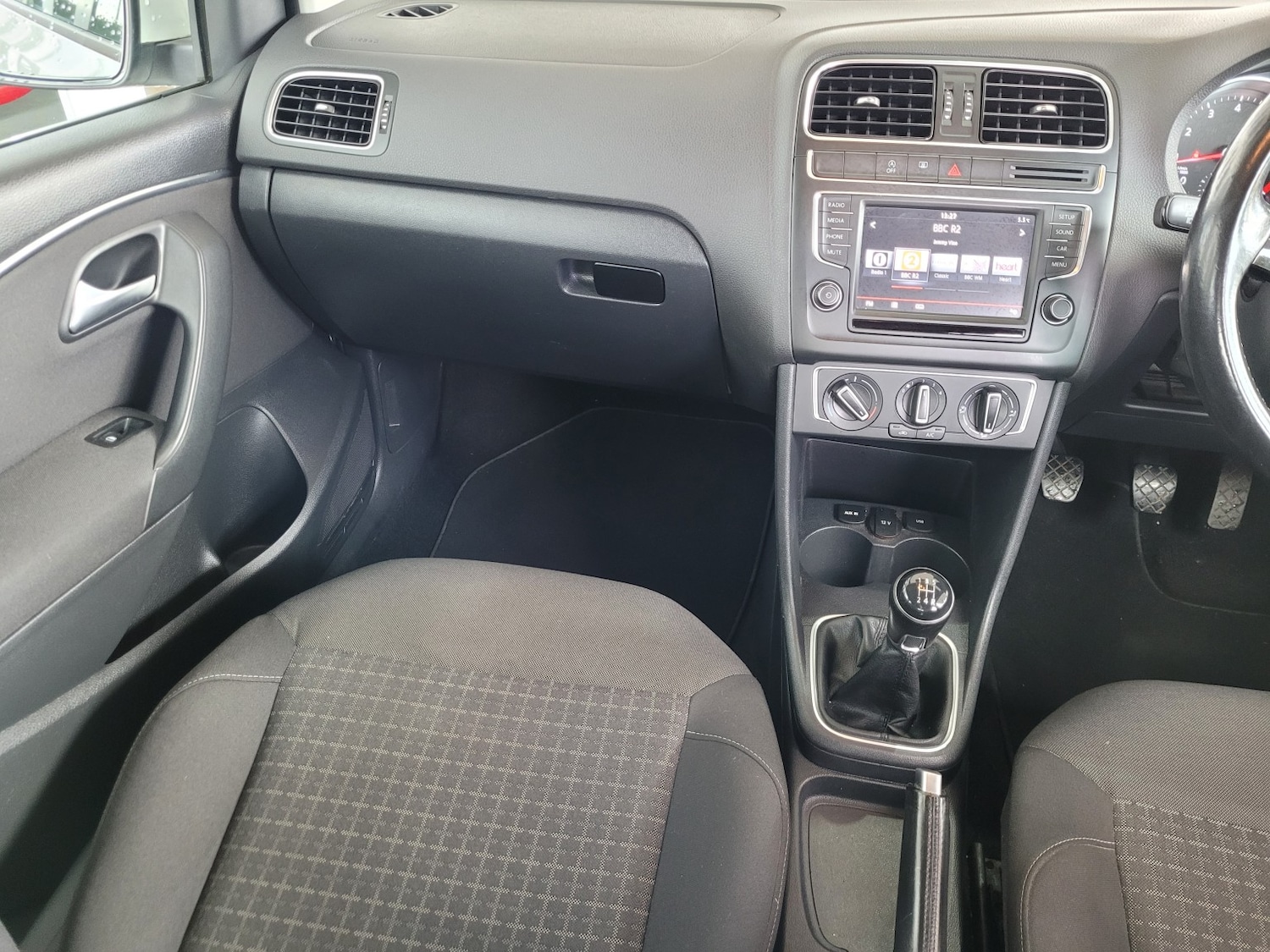 Used Volkswagen Polo 2016 for sale - 77610000: Photo 14