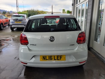Used Volkswagen Polo 2016 for sale - 77610000: Photo