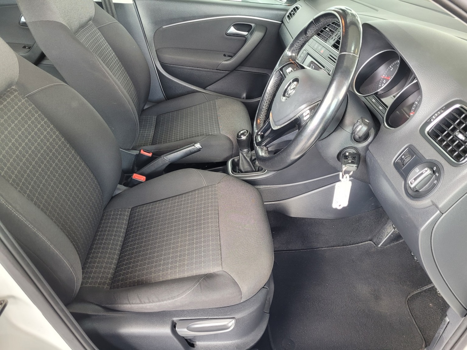 Used Volkswagen Polo 2016 for sale - 77610000: Photo 9