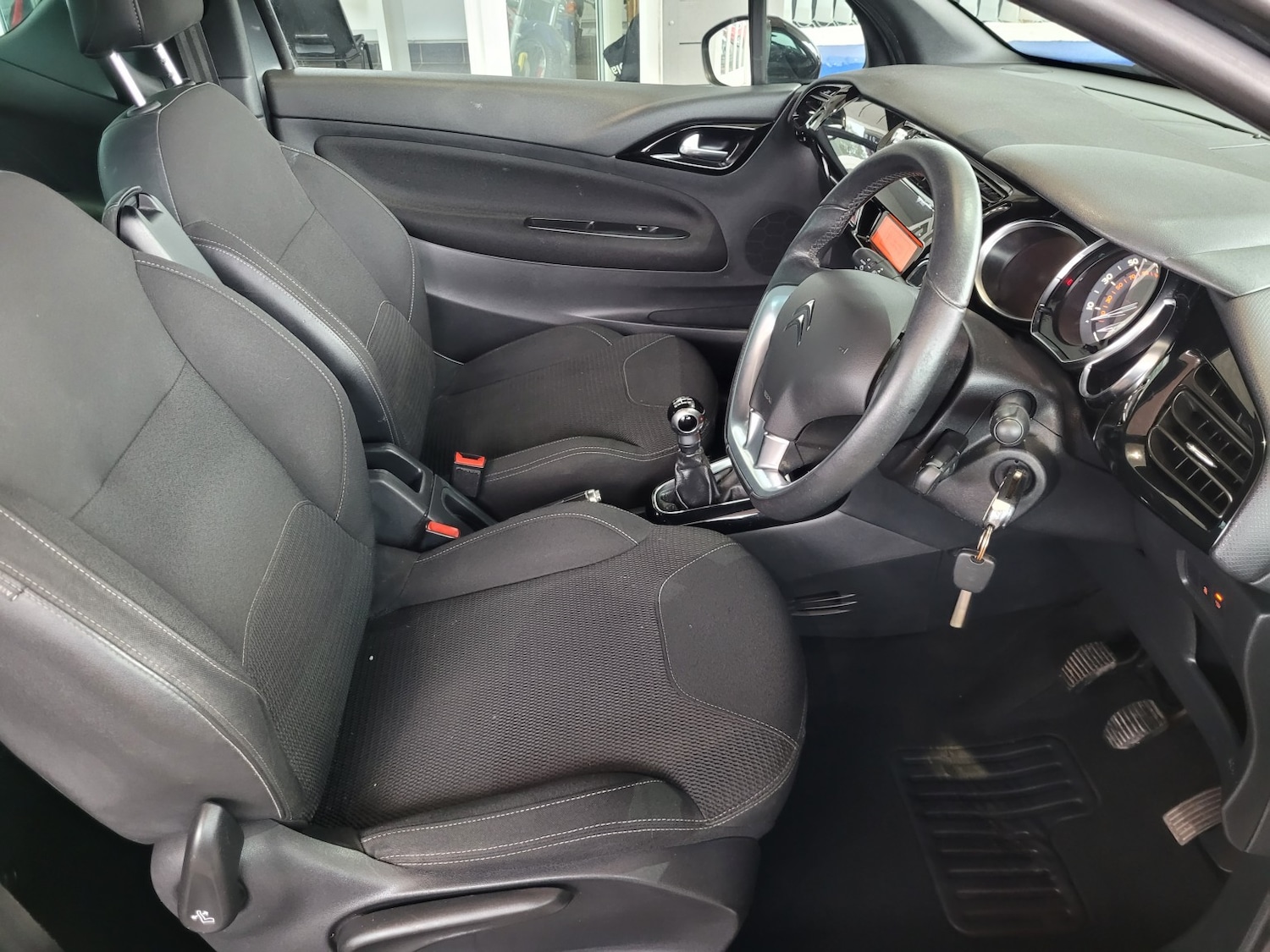Used Citroen DS3 2014 for sale - 76706175: Photo 11