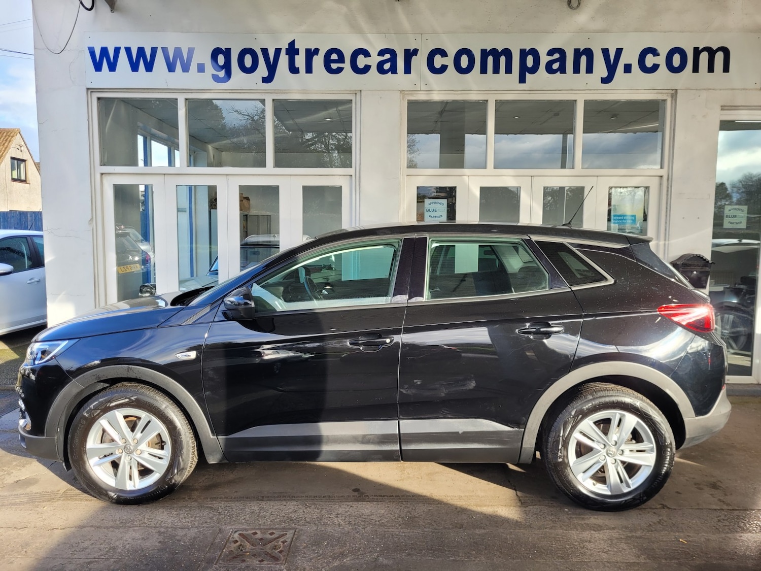 Used Vauxhall Grandland X 2019 for sale - 76618624: Photo 2