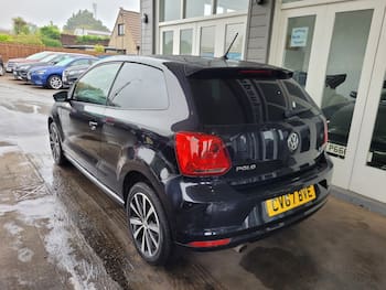 Used Volkswagen Polo 2017 for sale - 79710646: Photo