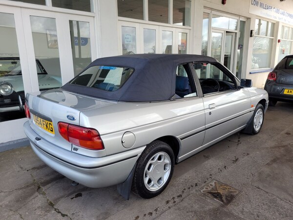 Used Ford Escort 1994 for sale - 66594730: Photo 23