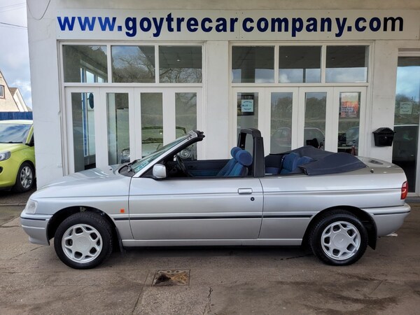 Used Ford Escort 1994 for sale - 66594730: Photo 2
