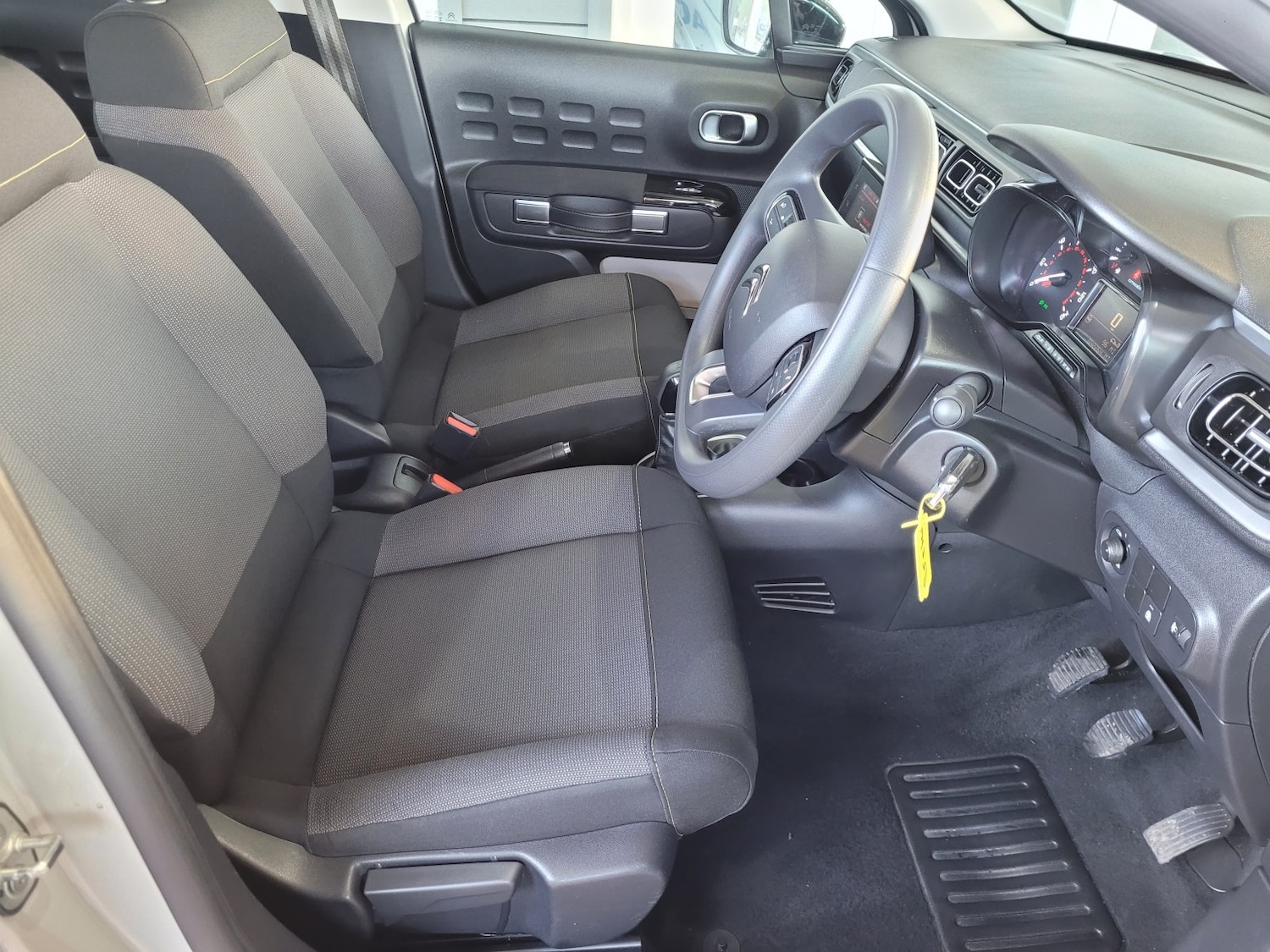 Used Citroen C3 2023 for sale - 77118604: Photo 9