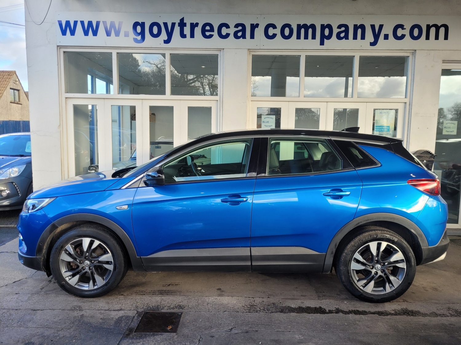 Used Vauxhall Grandland X 2019 for sale - 76741393: Photo 2