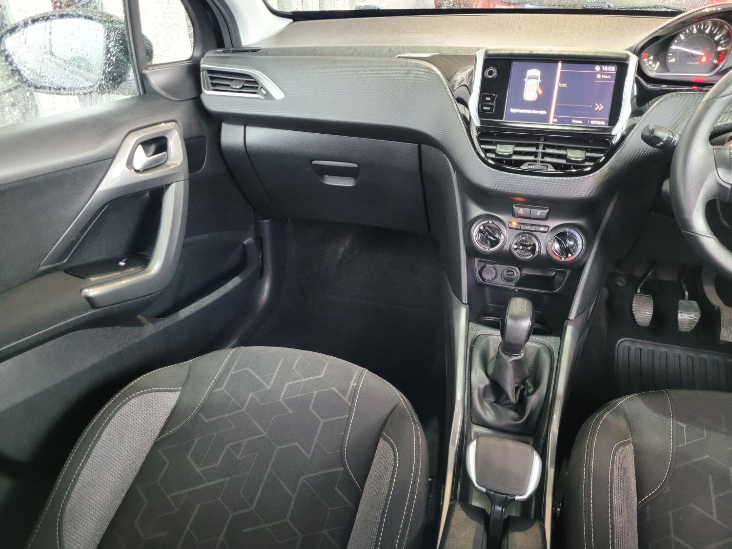 Used Peugeot 2008 2019 for sale - 76369289: Photo 10