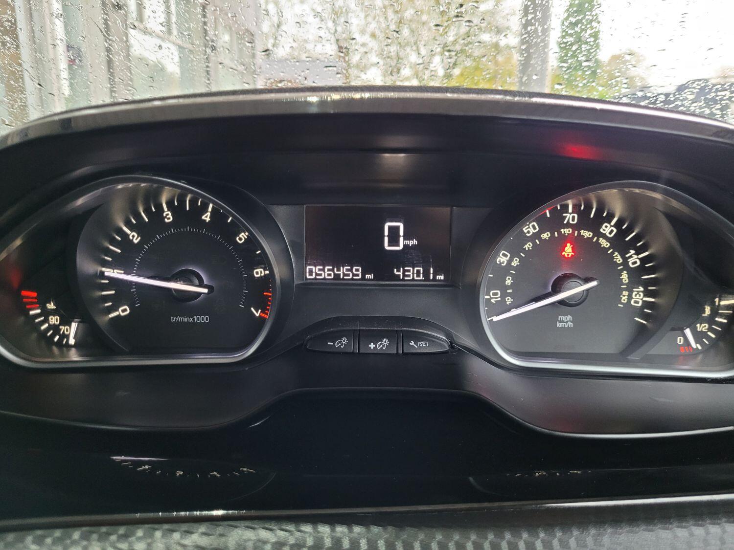 Used Peugeot 2008 2019 for sale - 76369289: Photo 18