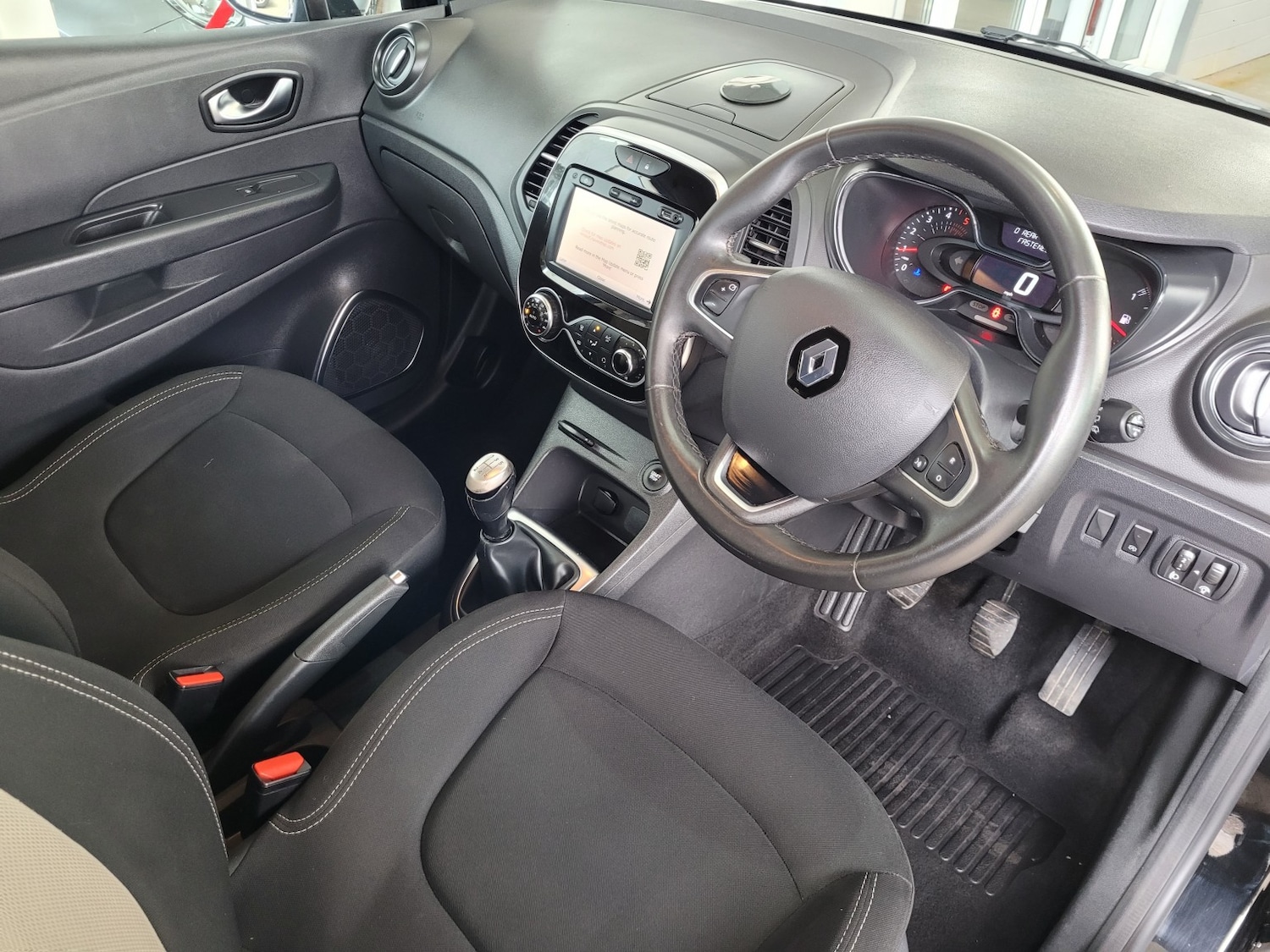 Used Renault Captur 2018 for sale - 77668501: Photo 11