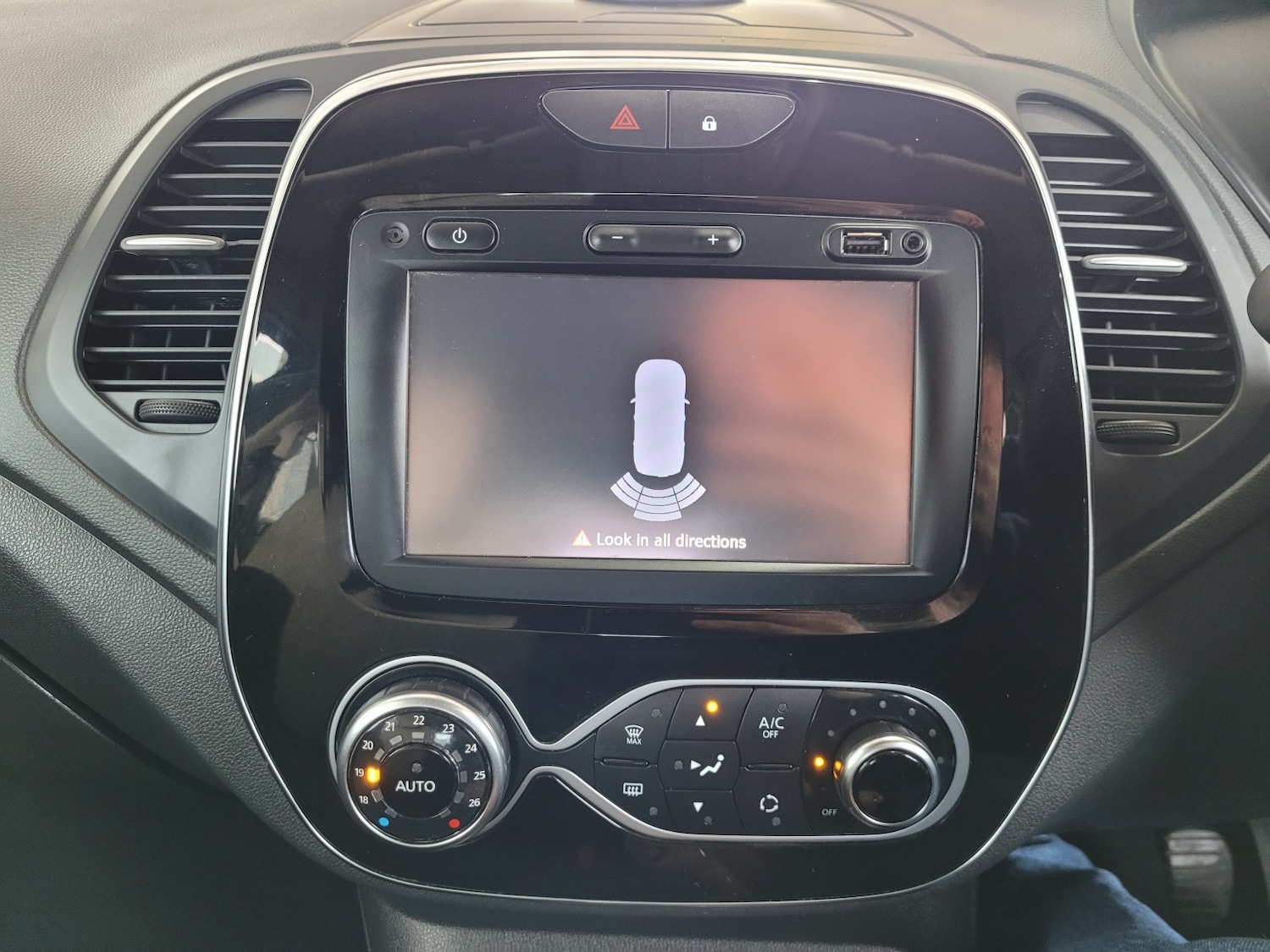 Used Renault Captur 2018 for sale - 77668501: Photo 20