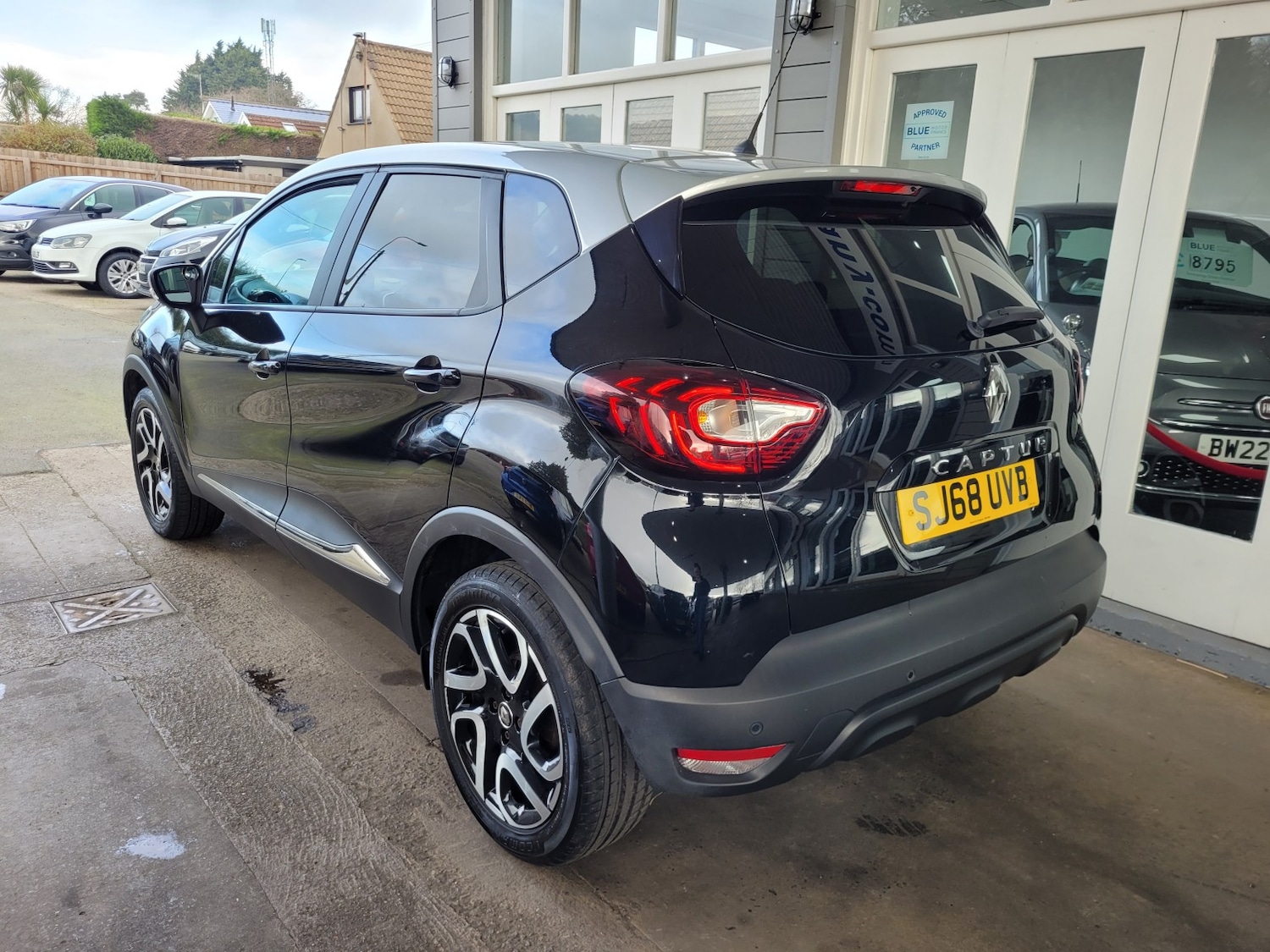 Used Renault Captur 2018 for sale - 77668501: Photo 3