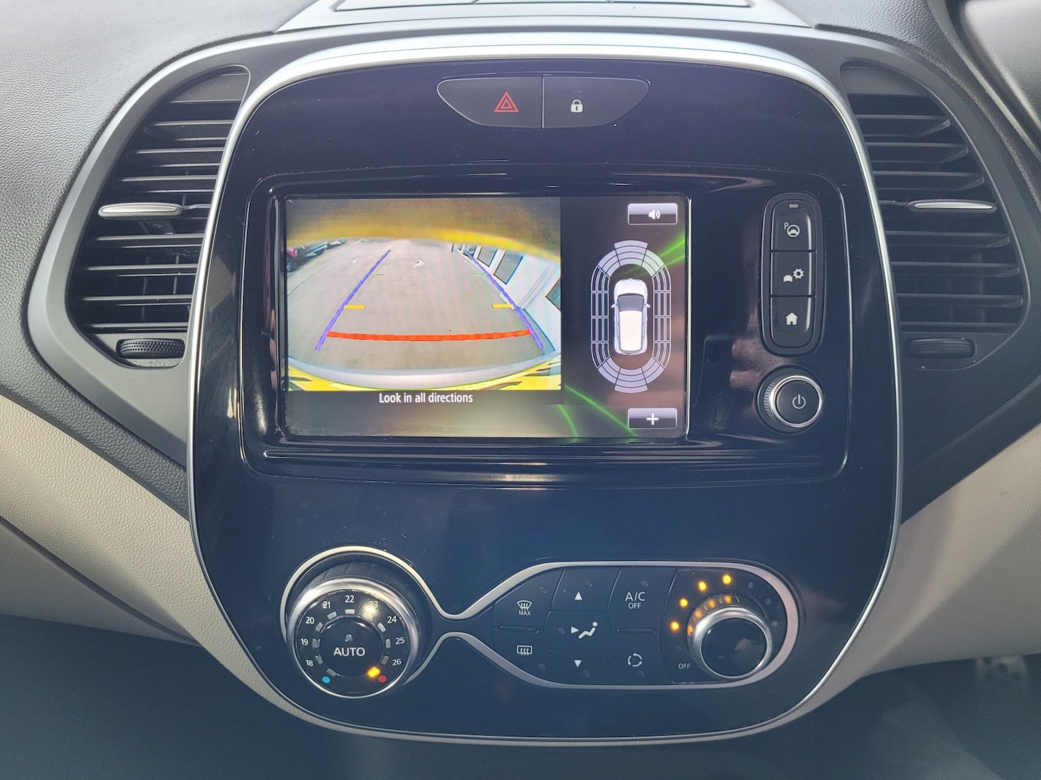 Used Renault Captur 2018 for sale - 76712371: Photo 18