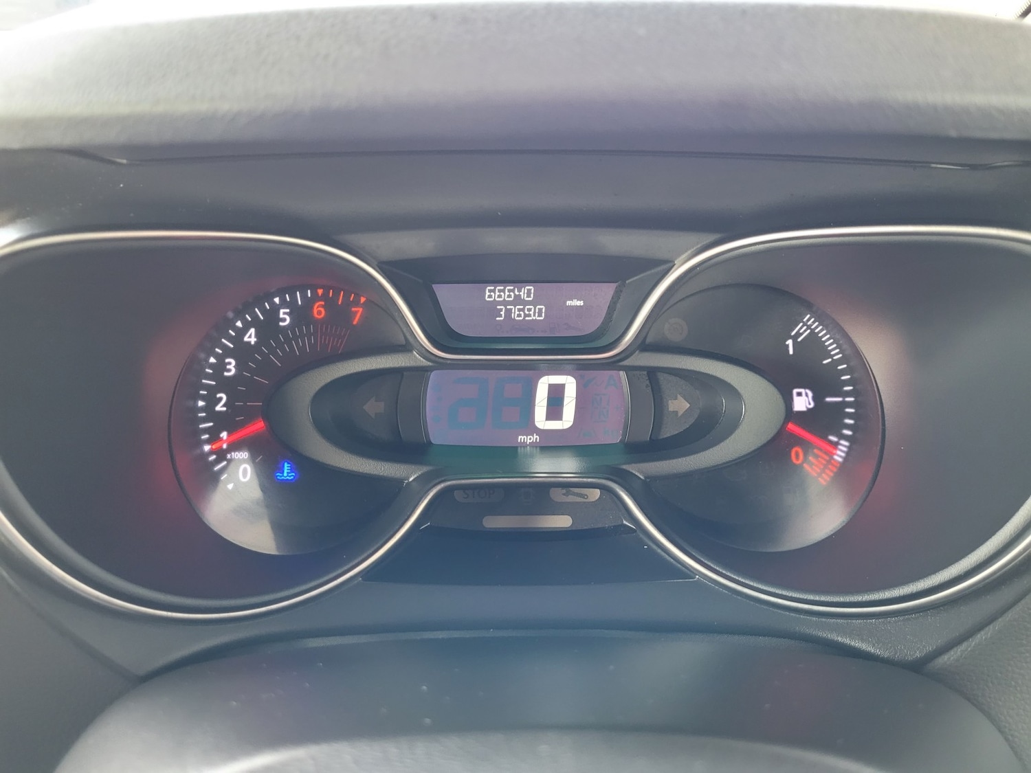 Used Renault Captur 2018 for sale - 76712371: Photo 19