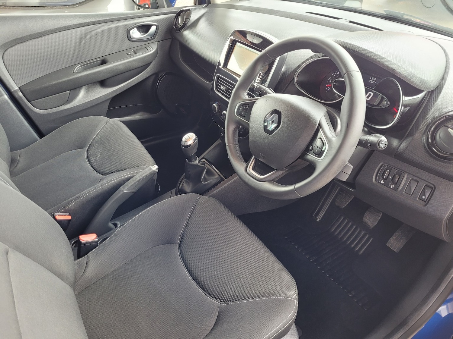 Used Renault Clio 2019 for sale - 78045699: Photo 10