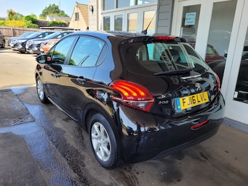 Used Peugeot 208 2017 for sale - 78987029: Photo
