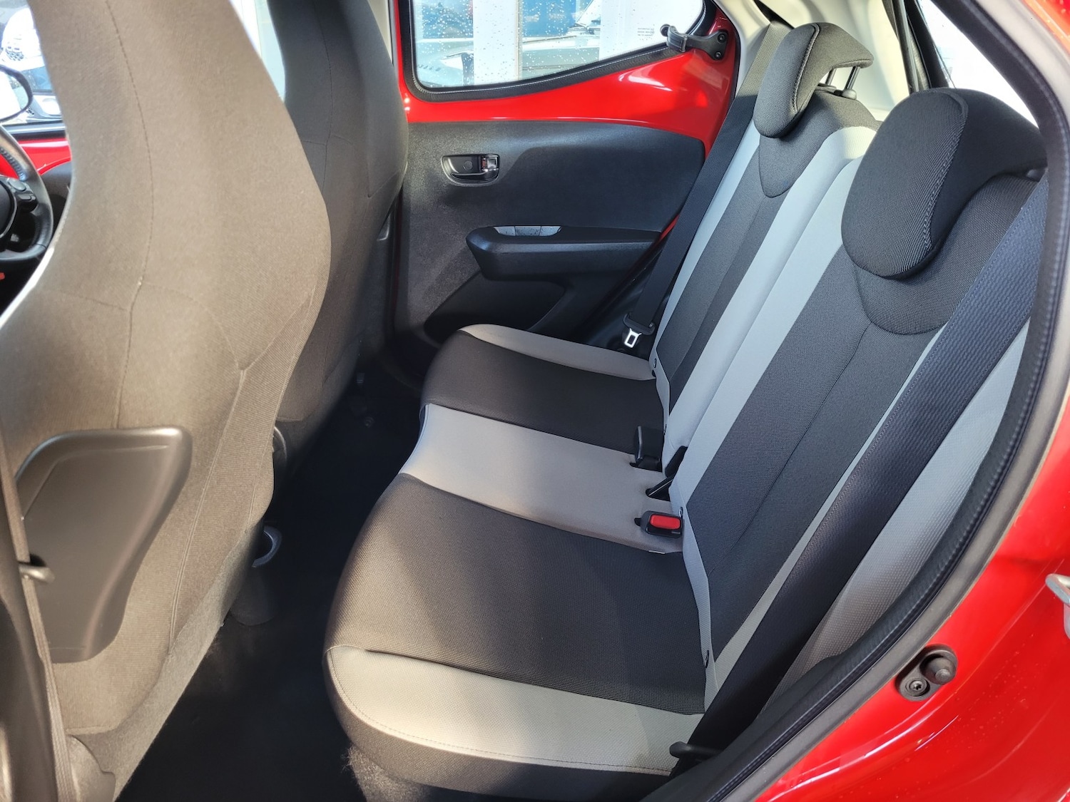 Used Toyota AYGO 2018 for sale - 76924460: Photo 15