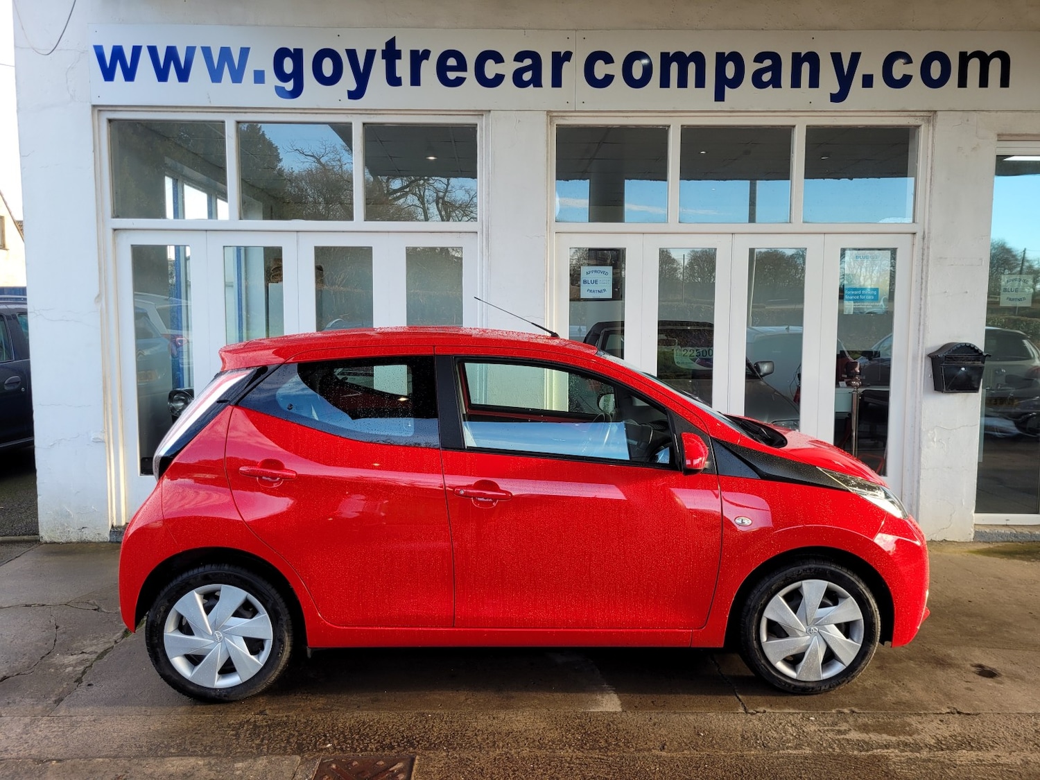 Used Toyota AYGO 2018 for sale - 76924460: Photo 6