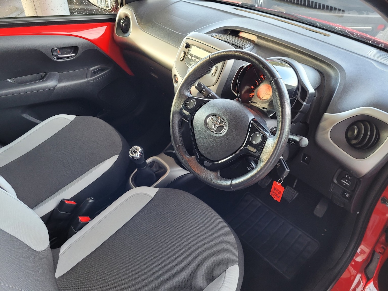 Used Toyota AYGO 2018 for sale - 76924460: Photo 8