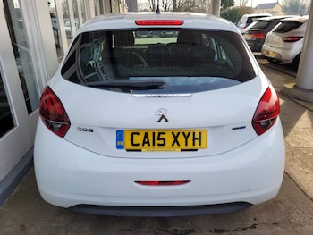 Used Peugeot 208 2015 for sale - 76510866: Photo