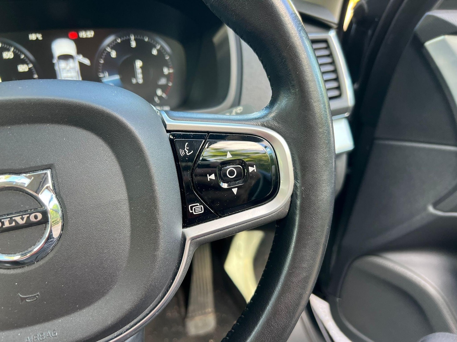 Used Volvo XC90 2017 for sale - 77770490: Photo 15